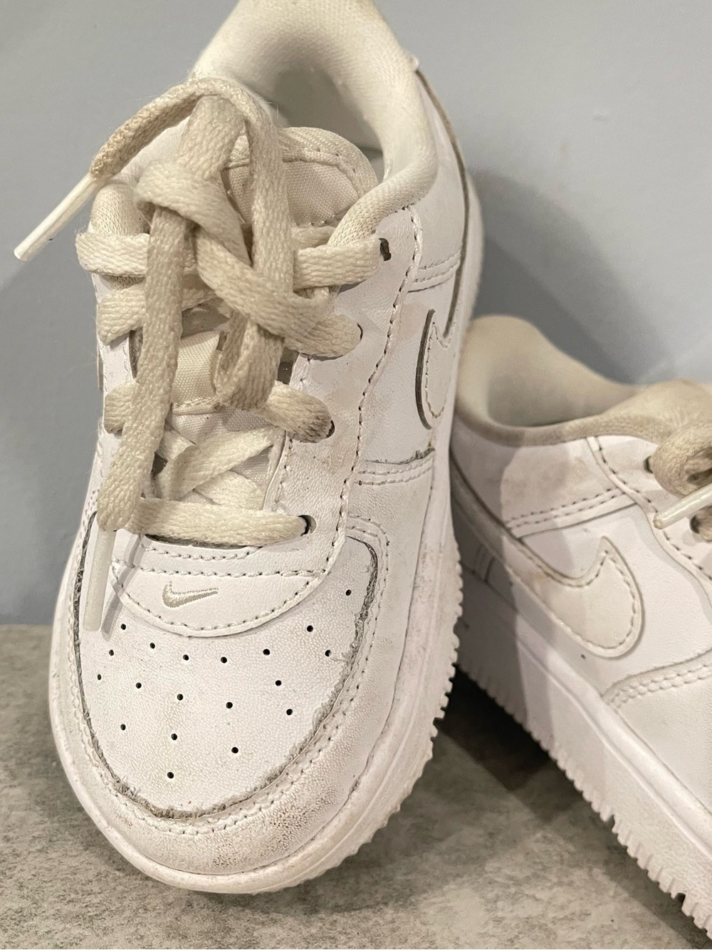 Nike Air Force Ones Kids White Low-Top Sneakers - Picture 2 of 12
